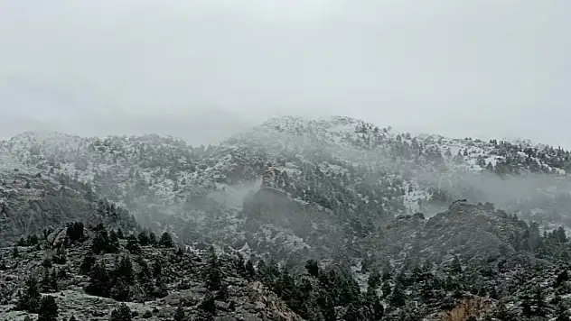 Kahramanmaraş'ta yüksek kesimlere kar yağdı
