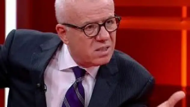 Fitne çıkarayım derken kendini rezil etti