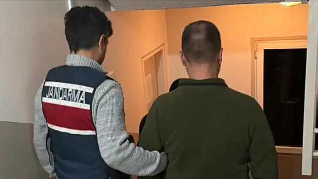 İzmir merkezli FETÖ operasyonunda 19 gözaltı