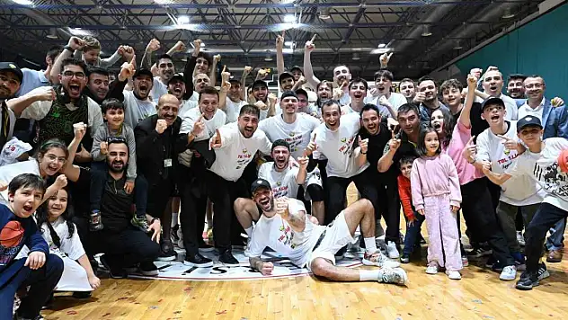 Konya Büyükşehir Belediyespor, Türkiye Basketbol Ligi'ne yükseldi