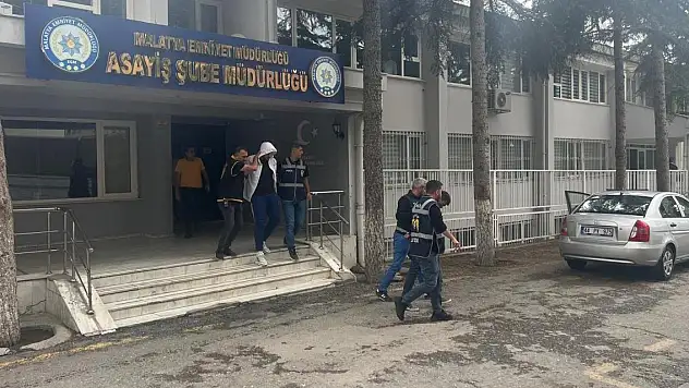 İnternetten tanıştığı kişilere 360 bin TL'sini kaptırdı