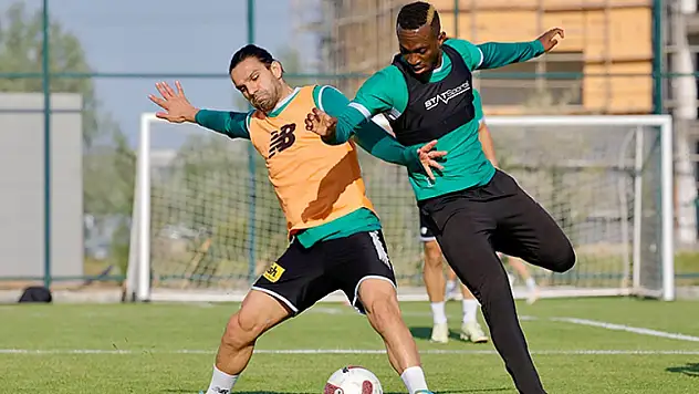 Konyaspor vites arttırıyor!