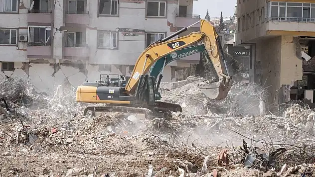 Ebrar Sitesi B Blok soruşturmasına ilişkin yeni bilirkişi raporu hazırlandı