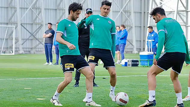 Konyaspor şut çalıştı!