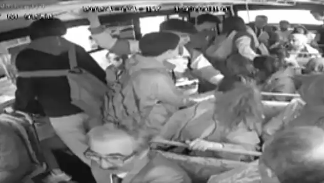 Otobüste rahatsızlanan yolcuları şoför hastaneye yetiştirdi