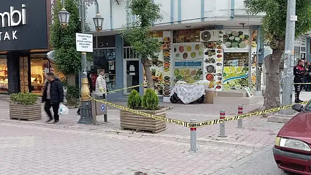 Bıçaklı sopalı kavgada kan aktı