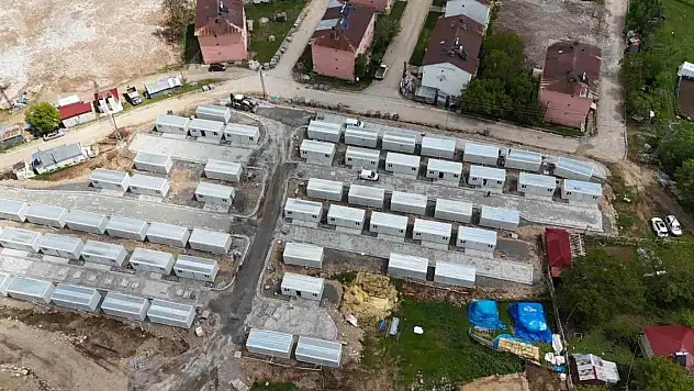 Bina tek dokunuşta yerle bir oldu