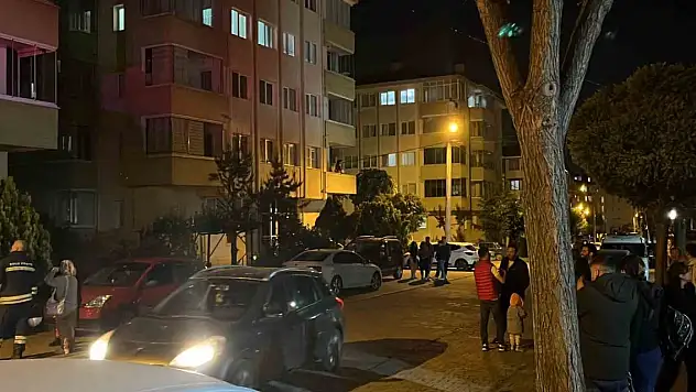 Ocakta unutulan yemek yangına sebep oldu