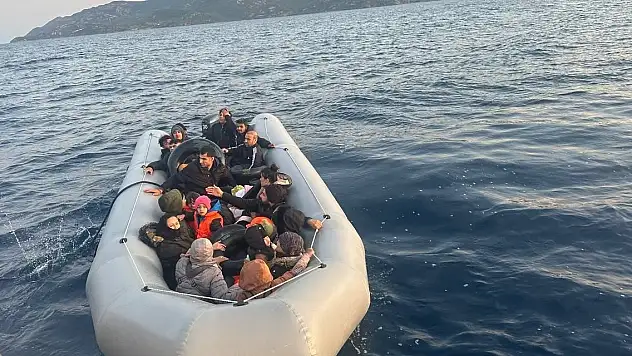 Ayvacık açıklarında 24 kaçak göçmen yakalandı