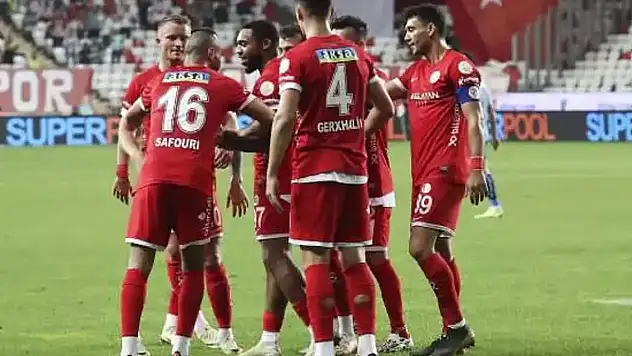 Adana Demirspor'a Antalya'da şok mağlubiyet