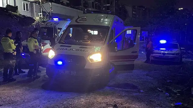 Otomobil, inşaat ile istinat duvarı arasındaki boşluğa düştü: 1 ölü