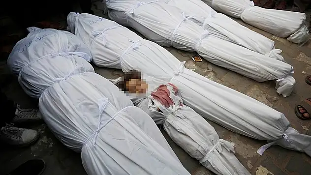 İsrail'in Gazze'ye düzenlediği saldırılarda onlarca Filistinli öldü