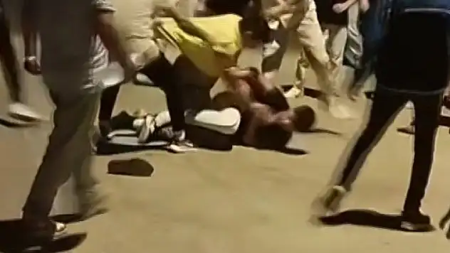 İskelede kavga böyle görüntülendi