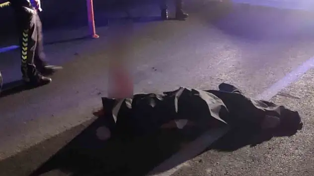 Yol kenarında çalışan işçi otomobilin çarpması sonucu hayatını kaybetti