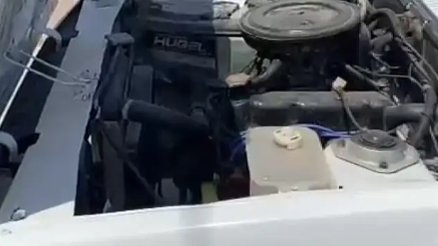 Otomobilin motor kısmından öyle bir şey çıktı ki!