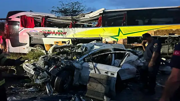 TAG otoyolunda katliam gibi kaza! Çok sayıda ölü ve yaralı var