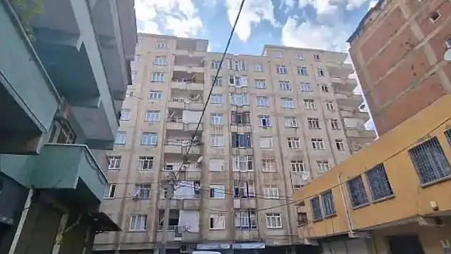 Evde başından vurulmuş halde bulundu: 16 yaşındaki kız arkadaşı gözaltında!