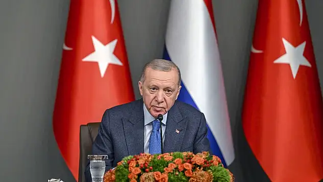 Başkan Erdoğan'dan Dursun Özbek'e tebrik telefonu