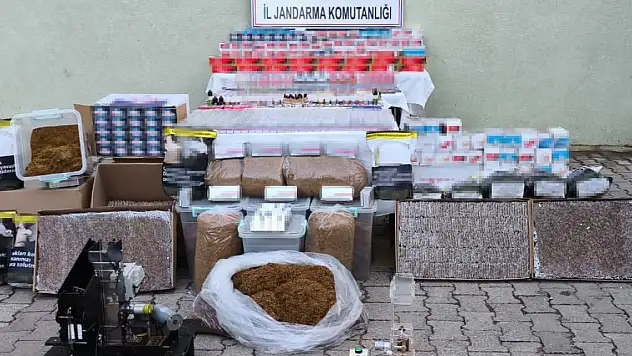 1 milyon 760 bin dolu makaron ve 180 kilo kıyılmış tütün ele geçirildi