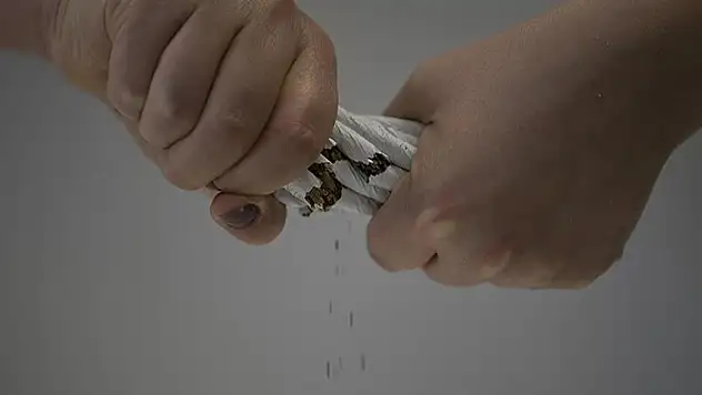 Gençler arasında sigara kullanımı azalıyor