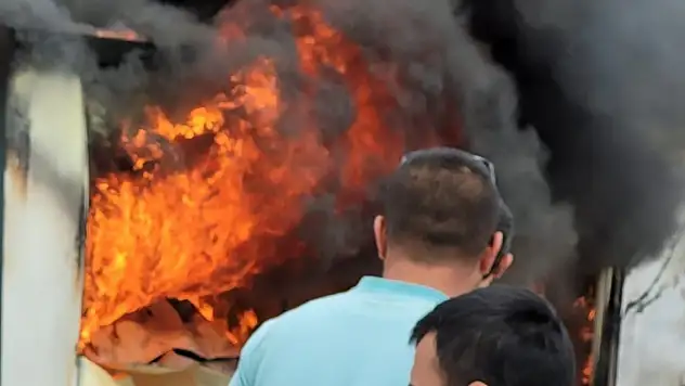 Depremzedeleri korkutan yangın