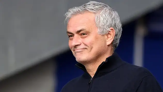 Fenerbahçe Mourinho'yu açıkladı