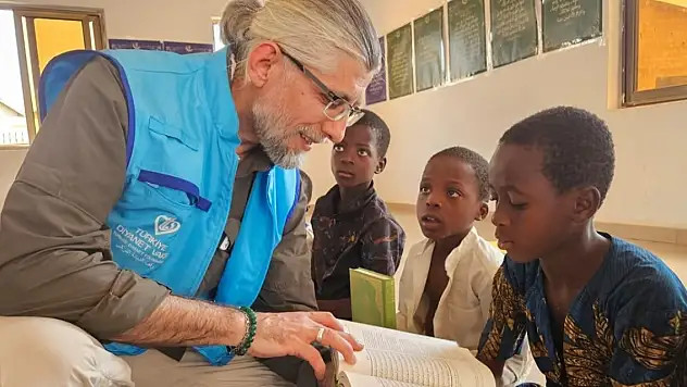 TDV kurban yardımlarını ulaştırdığı ihtiyaç sahiplerine Kur'an-ı Kerim hediye edecek