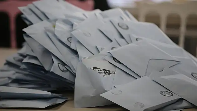 3 ilçe ve 4 beldede seçim yenilendi: Yayın yasağı kaldırıldı