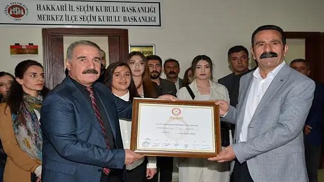 Hakkari Belediye Başkanı Akış gözaltına alındı
