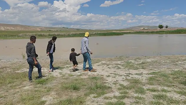 Kuraklık nedeniyle kurumuştu! Göl yeniden doldu