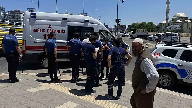 Trafikteki tartışma bıçaklı, silahlı kavgaya dönüştü: 5 yaralı