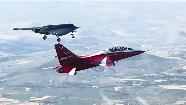 ANKA III, HÜRJET ile kol uçuşu yaptı