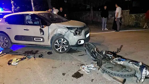 Samsun'da motosiklet ile otomobil çarpıştı: 1'i ağır 2 yaralı