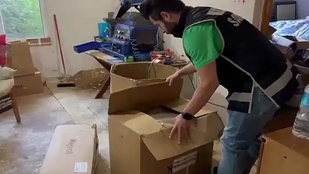 Samsun'da kaçak tütün mamulleri operasyonu: 16 kişi yakalandı