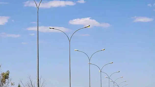 6 ilde sokak lambaları gündüz de yanacak