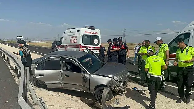 Tatile giden aile Aksaray-Konya Kara yolunda kaza yaptı: 3 yaralı