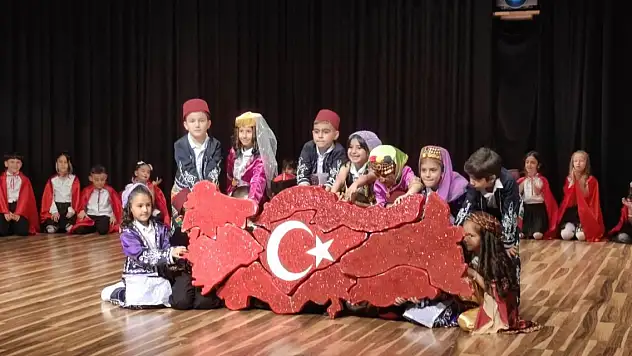 Cahit Zarifoğlu İlkokulundan unutulmaz yılsonu etkinliği