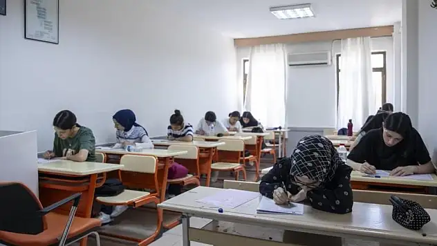 YKS'nin ilk oturumu TYT bugün yapılacak