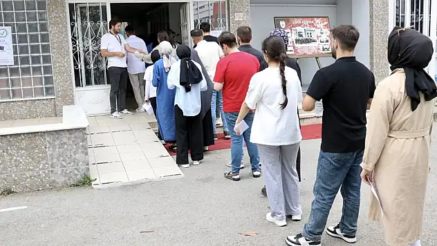 YKS'de ilk oturum TYT sona erdi