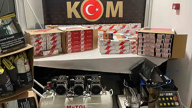 Kütahya'da 19 bin adet içi dolu makaron, 19 kilogram kaçak tütün ele geçirildi