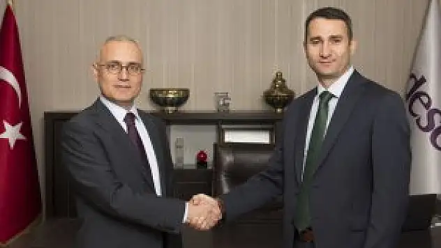 Adese'de görev değişimi