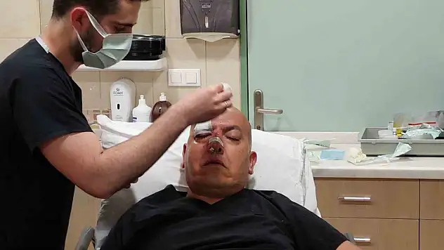 Hasta yakını, yumrukladığı doktorun burnunu kırdı