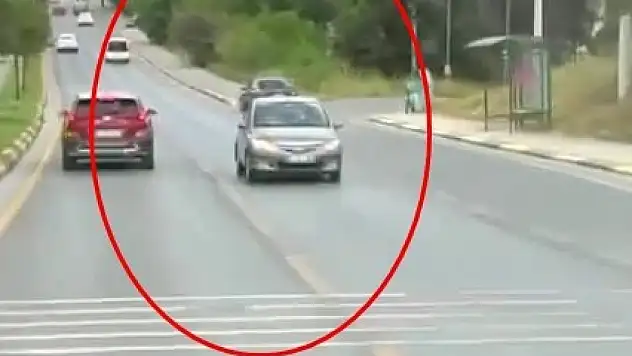 Film sahnesi gibi olay: Kilometrelerce geri geri giden otomobil şaşkına çevirdi