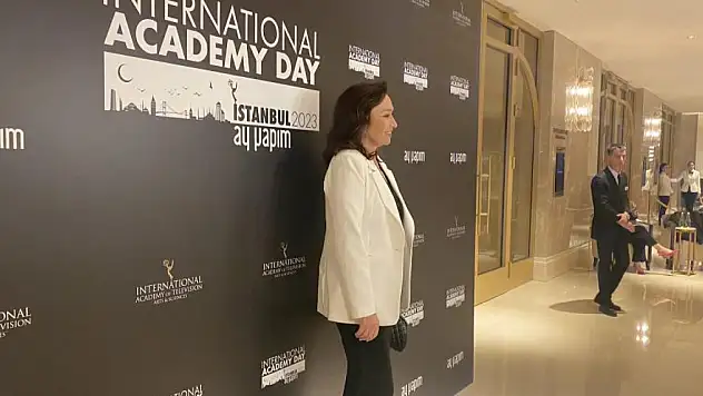 Uluslararası Emmy ödüllerini dağıtan jüri üyeleri Türk yıldızlar ile buluştu