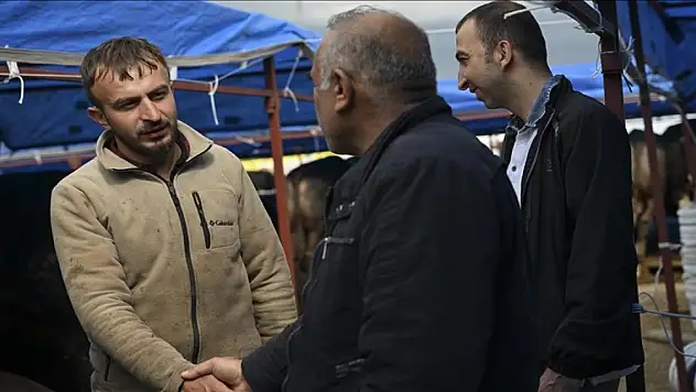 Kurban pazarında sahte paraya önlem