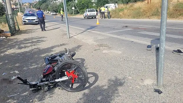 Mersin'de otomobille çarpışan motosikletteki 1 kişi öldü, 1 kişi yaralandı