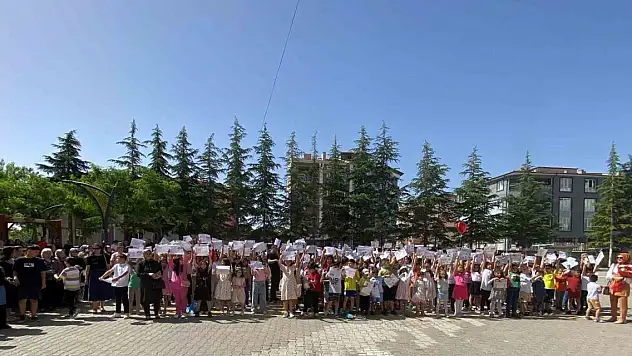 Konya Kulu'da 7 bin 600 öğrenci karne aldı
