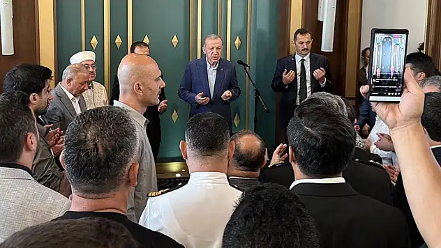 Cumhurbaşkanı Erdoğan, bayram namazını kıldı