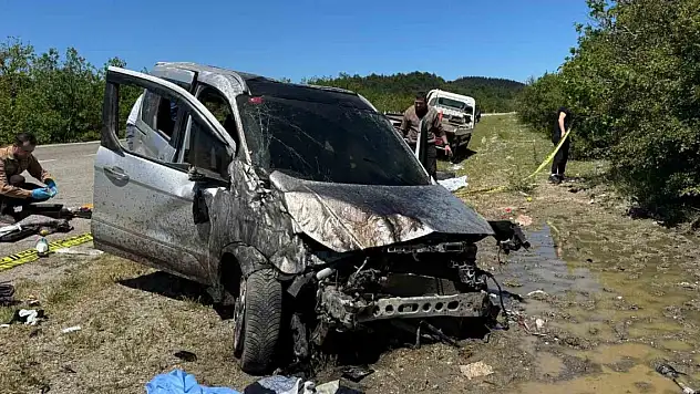 Bayram tatiline gelen aile dehşeti yaşadı: 1 ölü, 4 yaralı