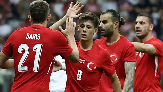 A Millilerimiz sahaya iniyor! Türkiye-Gürcistan maçı bu akşam